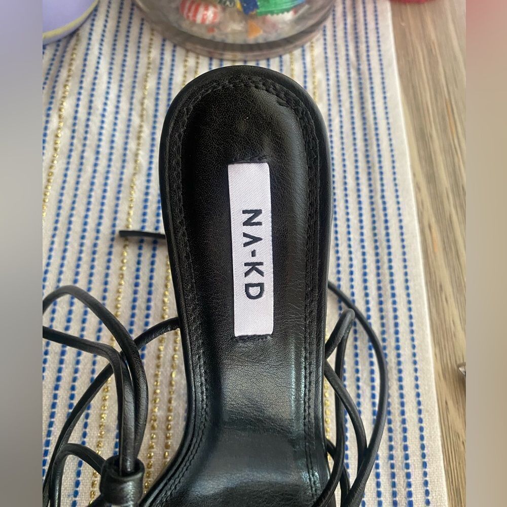 NA-KD Rounded Toe Strappy Heels Black Sz 7.5 NEW - Picture 5 of 12